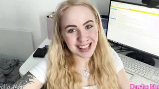 Stuped college girl couldn't pass the test and get a penis inside her mouth