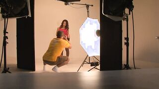 Thai Mom Notgeil fickt den Fotograf beim Casting