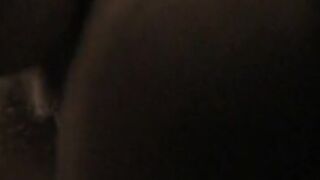 Freund filmt seine Freundin wie sie sich two Sex Toys reinsteckt