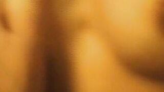 Freund filmt seine Freundin wie sie sich two Sex Toys reinsteckt