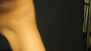 Freund filmt seine Freundin wie sie sich two Sex Toys reinsteckt