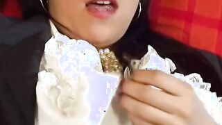 Hoe blows on penis before getting nailed