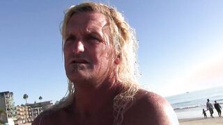 Amateur Beach Hot Gets Vulgar With Smooth Talking Producer