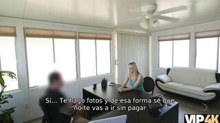VIP4K. La bailarina go-go del bar de striptease local estï¿½ lista para tener sexo a cambio
