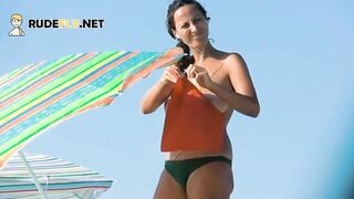 Nudist teenie not shy about showing off naked at the beach