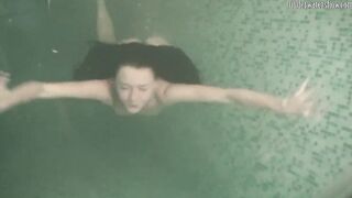Tight cunt dark haired Liza Medovaja underwater