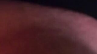 Amandha Fox con il guinzaglio inculata con fisting e squirting