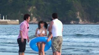 Huge Dick Pickup on the Beach - Bikini Gal gets Turned On and Jizzes and Ejaculates