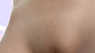 Hoe with tats and rings give bro a oral sex indoors!