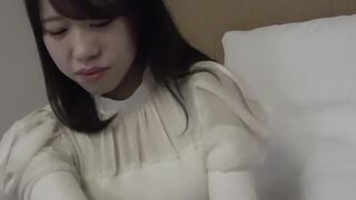 Raw insertion raw vaginal cum shot to a well-clothed young lady who has both cleanliness and transparency! Fired twice! !!