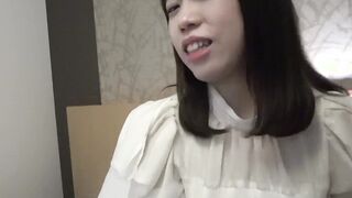 Raw insertion raw vaginal cum shot to a well-clothed young lady who has both cleanliness and transparency! Fired twice! !!