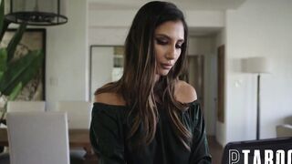 Gianna Dior Abroad Attraction