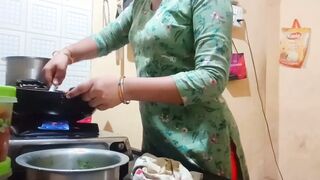 desi Beauty ex-wife get fuck while cooking