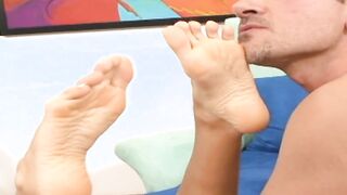 Older Man Fucks My vagina and Jizzes on my Toes!!!