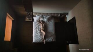 THE BEST WATCH - She masturbates to orgasm