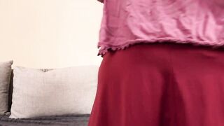 Vulgar housewife Luna sex toy fucks her lubed vagina