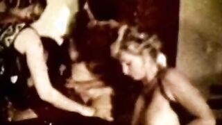 Some young girls take some lessons of linguistic exercises from experienced blonde carpet muncher