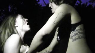 A night of lesbo love