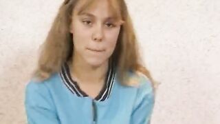 Teenie 18 yo leaves casting halfway because she doesn t like having to boned an mature man