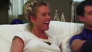 Lusty girlfriends make each other cum with vibrators