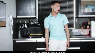 Huge Butt cougar Stepmom Lets Young Stepson Banged! Her Inside Kitchen - Kourtney Kai