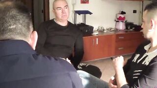 4 dicks can be enough for an increasingly eager Roberta Farnese