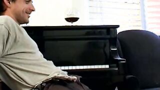 Huge big tit sluts spreading her soak vagina on the piano to got licked