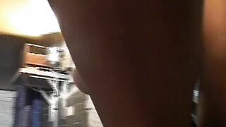 Geile Leipzigerin reitet massiven Schwanz und blaest bis zum spritzen