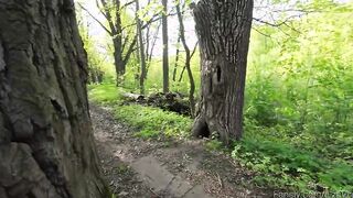 Bombshell mom gave a head to a stranger into a outdoor place. pov
