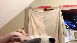 Goddess blonde 18 yo vibrators snatch with dragon sex toy