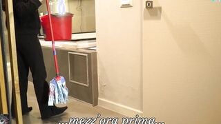 I'M STUCK HELP ME !! Ex-Wife Catches Hubby Fucking The Stuck Maid And Then He Ends Inside The Middle !!