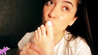 Goddess oriental licks her sweet toes