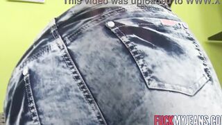 Thick Dark Hair Bombshell Fucks Producer's Son