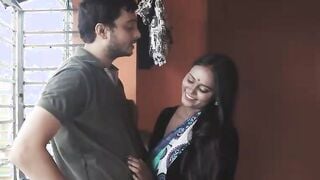 Long hair Indian house wife affair with Nokar