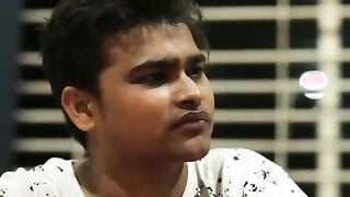 Maa ko dost ke bete ne choda