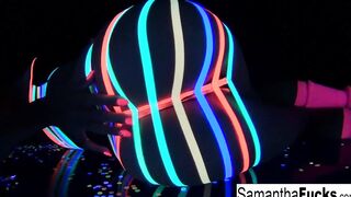Samantha Saint gets off inside this irresistible Bae ebony light solo