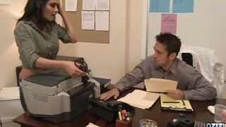 Sexsual secretary surprises her boss with her blowing and fucking skillz