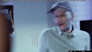 Beauty teenie fucking a geeks classmate to help her bff