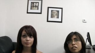 Adorable College Best Friends Taylor And Rheanna Have An Awkward 1st Threeway!