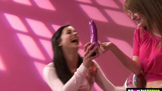 Goddess Dyke Action With 2 Young Beauties