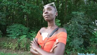 Outdoor Agent hot African Naked Performer Zaawaadi fucks a huge penis outdoor