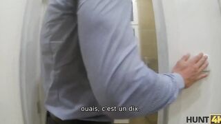 HUNT4K Hunter loue un appartement avec une condition intime pour fille
