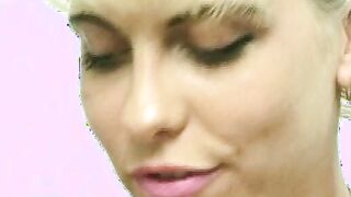 Katrin 21, Schmutziges blondes Women beim Pornocasting MIt Bj Vintage Schlampe