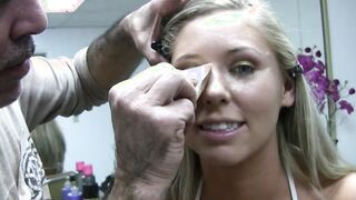 Amazingly Hot blonde can't resist the cash and takes a long facial from Sascha