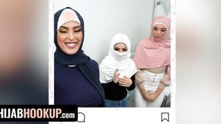 Hijab Hookup - Pure 18 Year Old Violet Gems Loose Herself And Find A Side She Never Knew Existed