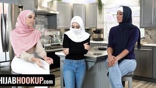 Hijab Hookup - Pure 18 Year Old Violet Gems Loose Herself And Find A Side She Never Knew Existed