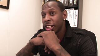 Babysitterin bekommt ersten big black cock und harten fick