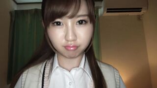 Uniform JK is completely subjective and shows off panchira hand job! !! Adorable uniforms J ○ and others performance off their leggings flickering, and squeeze my Ji ○ port with a dense and superb hand job that is contrary to the innocence of appearance! 