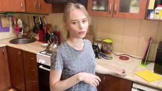 Step sister blown penis after cleaning and made me lick her vagina