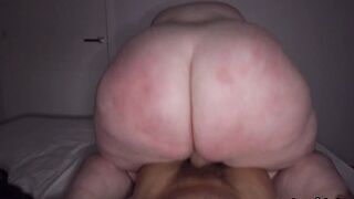 Goddess red head Amor, loves anal sex. Legendary stud Nacho Vidal worships her gigantic butt, and the insatiable bimbo returns the favor with sloppy dick slurping.